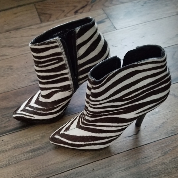 Steve Madden Mohair Zibra Print Platform Ankle Boots Survey Size 7 M - Picture 3 of 12